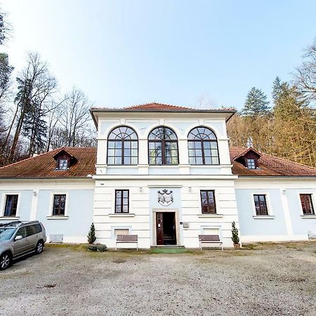 Penzion Zamecka Zahrada Чески-Крумлов Экстерьер фото